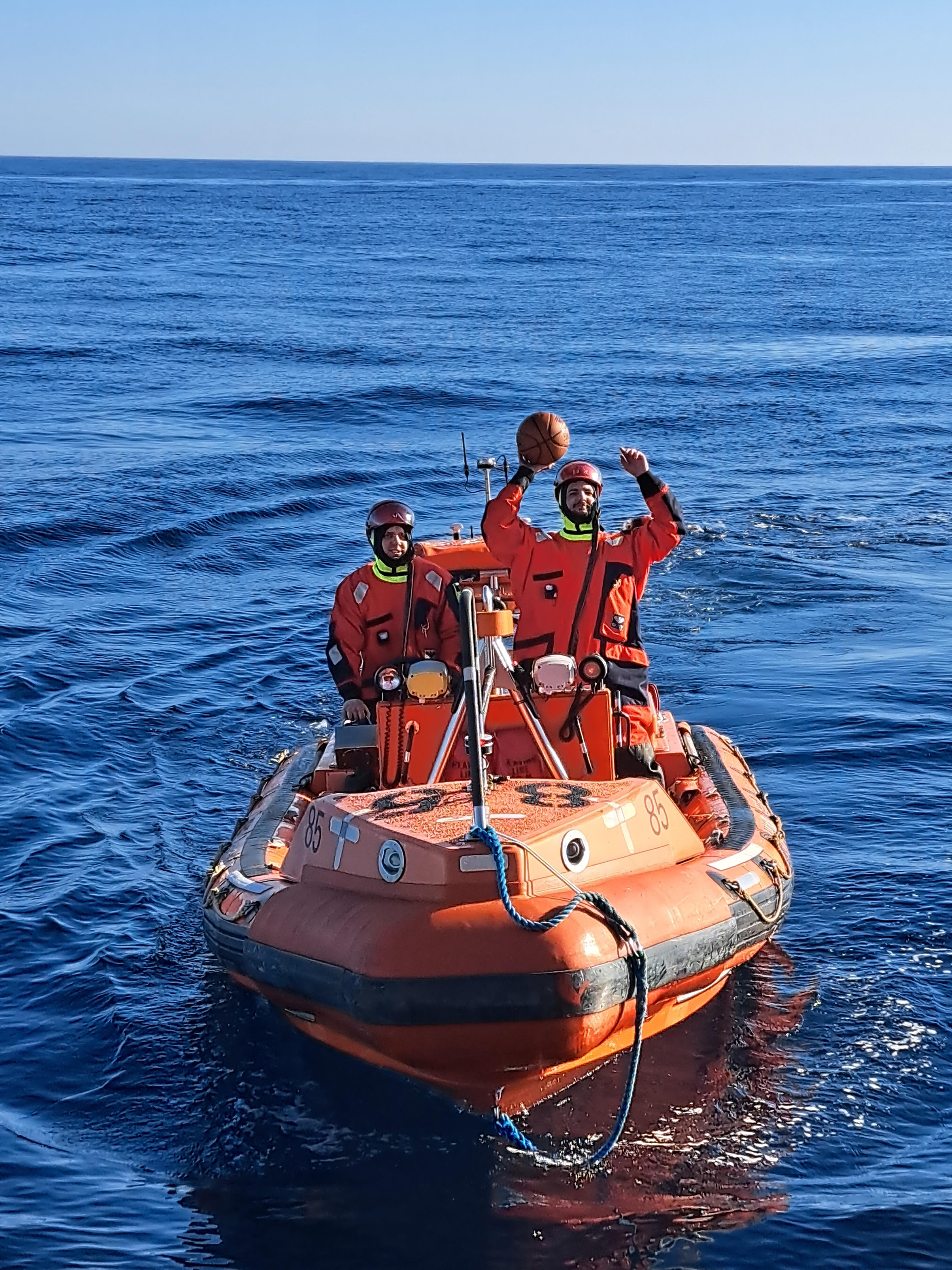 Rescue Mission - Basket Ball in water - complete.jpg